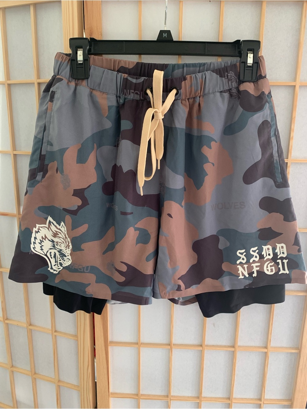 Men’s Darc Sport Wolf Head Camo Shorts Medium